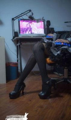 房东老头摸的我很舒服小雪_高清电影-免费完整版