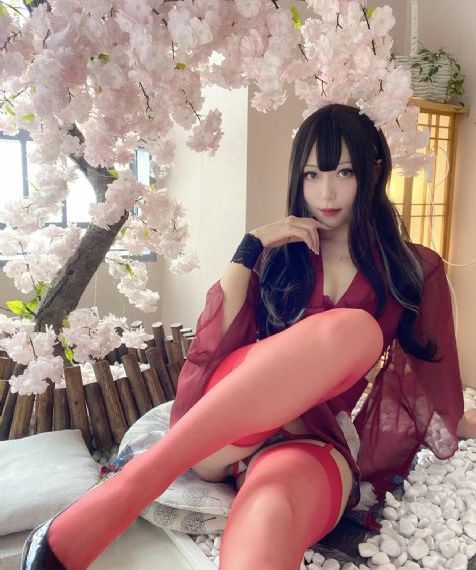 班长脚上沾满精华液的背景故事_高清免费观看超清